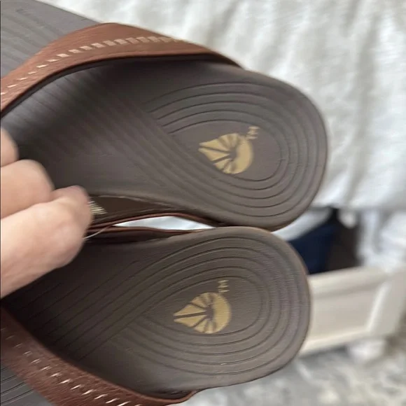 O’rageous boys or girl Brown Flip Flops - Picture 5 of 7